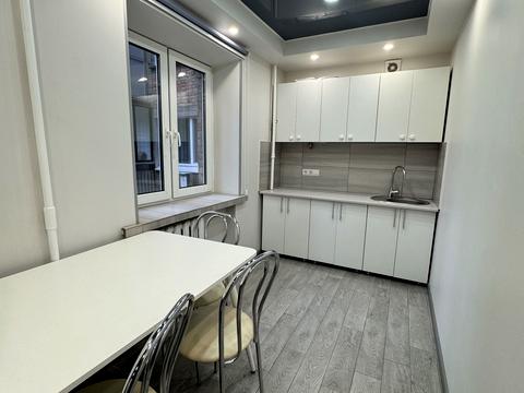 комерційна за адресою Київ, Саксаганського вул., 88