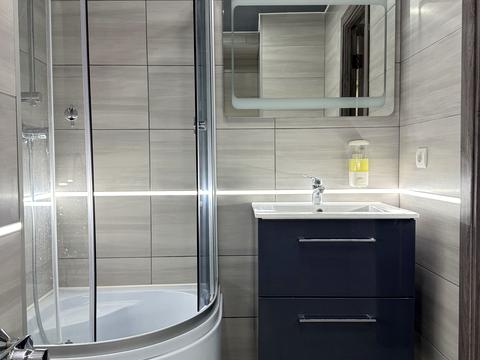 комерційна за адресою Київ, Саксаганського вул., 88