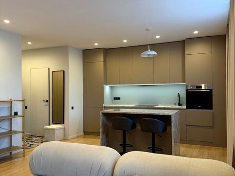 квартира по адресу Топольна, 4