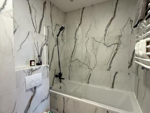 квартира по адресу Топольна, 4