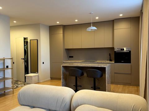 квартира по адресу Топольна, 4