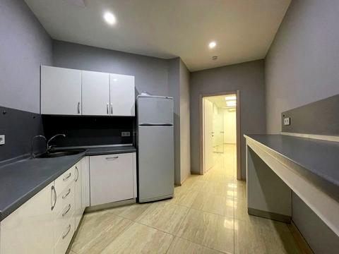 комерційна за адресою Старонаводницька вул., 13