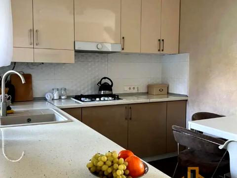 будинок за адресою Джерельна