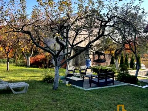 будинок за адресою Джерельна