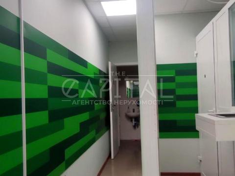 комерційна за адресою Золотоустівська вул., 27