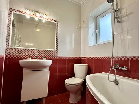 будинок за адресою Головна