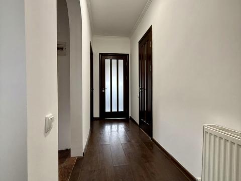 будинок за адресою Головна