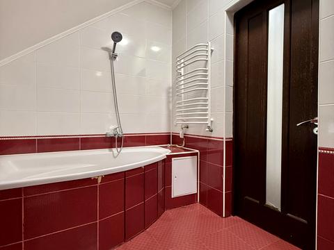 будинок за адресою Головна