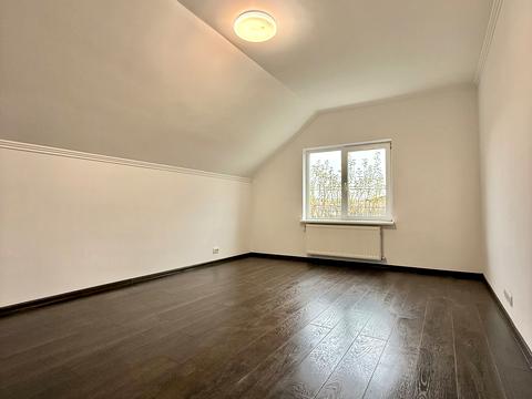 будинок за адресою Головна