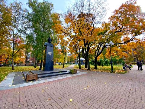 квартира за адресою Івана Світличного вул. (Петровського), 4