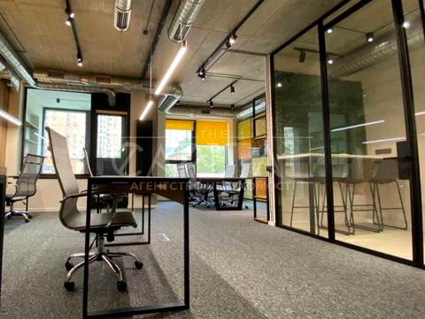 комерційна за адресою Василя Тютюнника вул. (Анрі Барбюса), 1-2