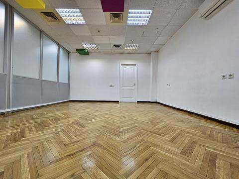 комерційна за адресою Богдана Хмельницького вул., 55