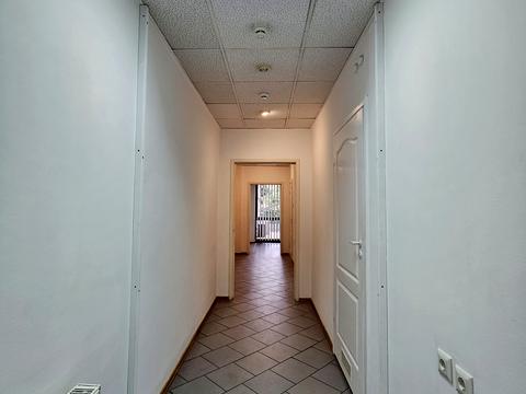 комерційна за адресою Богдана Хмельницького вул., 55