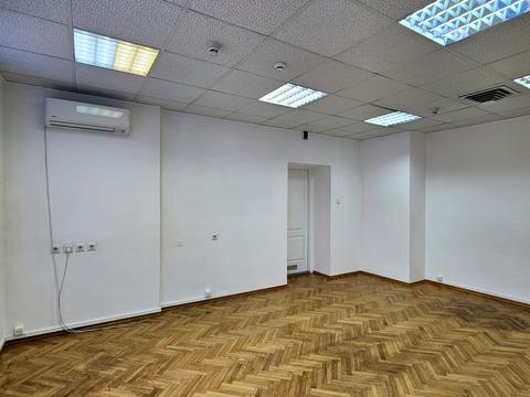 комерційна за адресою Богдана Хмельницького вул., 55