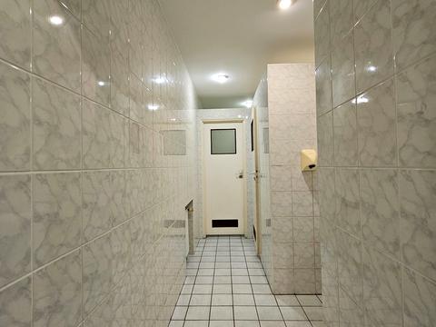 комерційна за адресою Богдана Хмельницького вул., 55