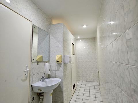 комерційна за адресою Богдана Хмельницького вул., 55