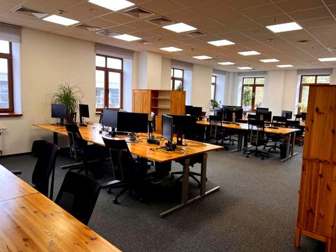 комерційна за адресою Верхній Вал вул., 10