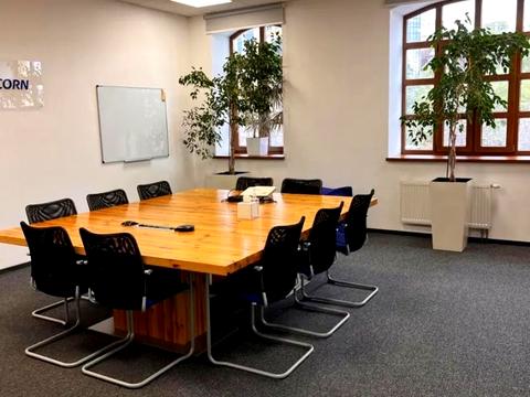 комерційна за адресою Верхній Вал вул., 10