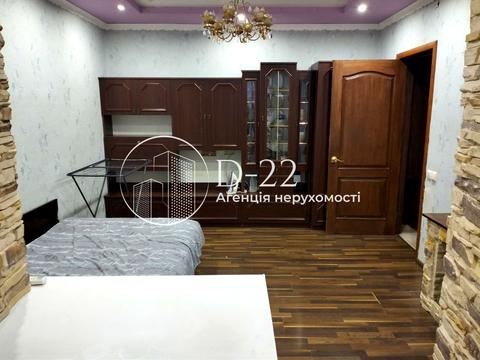 квартира за адресою Лариси Руденко вул., 5