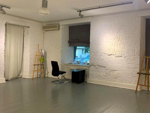 комерційна за адресою Святослава Караванського вул. (Жуковського), 6