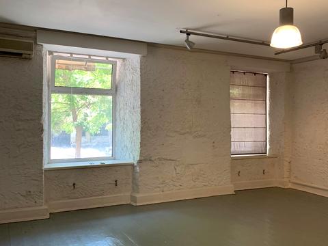 комерційна за адресою Святослава Караванського вул. (Жуковського), 6