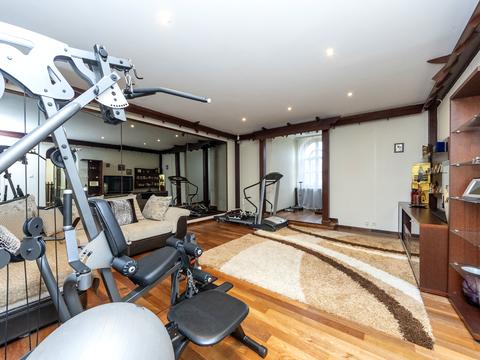 будинок за адресою Залужна вул.