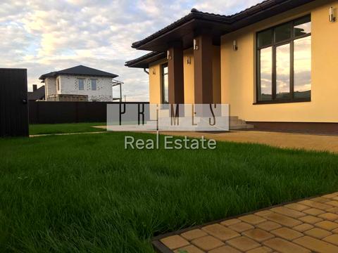 будинок за адресою Набережна вул.