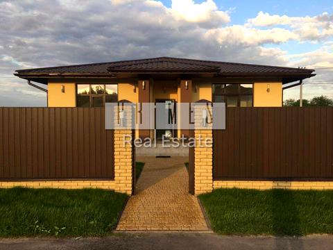 будинок за адресою Набережна вул.