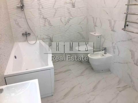 будинок за адресою Набережна вул.