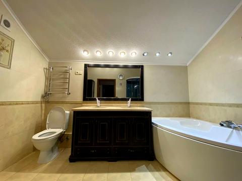 будинок за адресою Мрії вул.