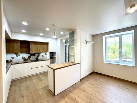 квартира за адресою Павла Скоропадського вул., 8