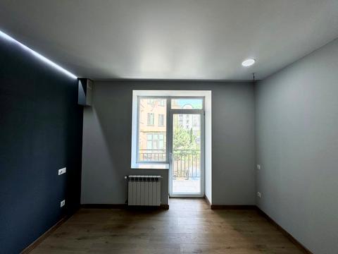 квартира за адресою Павла Скоропадського вул., 8