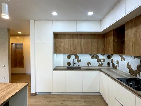 квартира за адресою Павла Скоропадського вул., 8