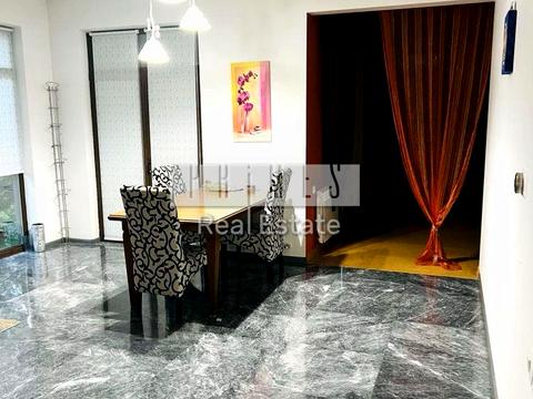 будинок за адресою Першотравнева вул.