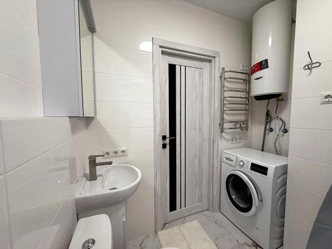 квартира за адресою Михайла Максимовича вул. (Онуфрія Трутенка), 28-Е