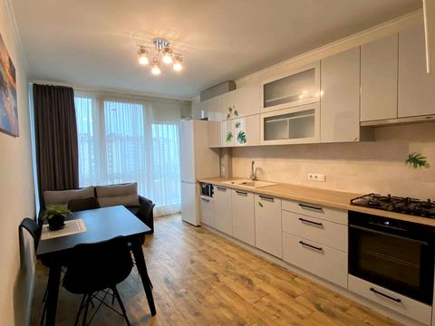 квартира за адресою Хіміків вул., 15