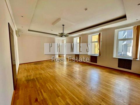 комерційна за адресою Михайлівська вул., 12-Б