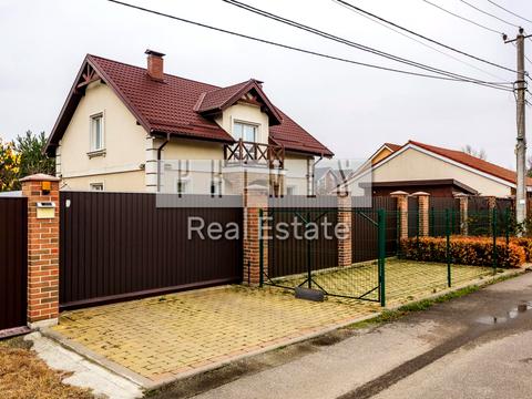 будинок за адресою Центральна вул.