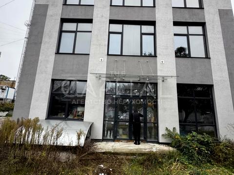 комерційна за адресою Мостицька вул., 4