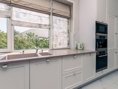 будинок за адресою Шкільна