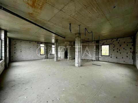 комерційна за адресою Мостицька вул., 4