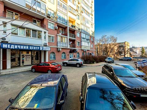 комерційна за адресою Сирецька вул., 32