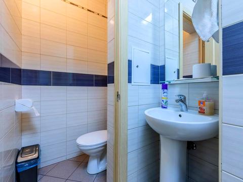 комерційна за адресою Сирецька вул., 32