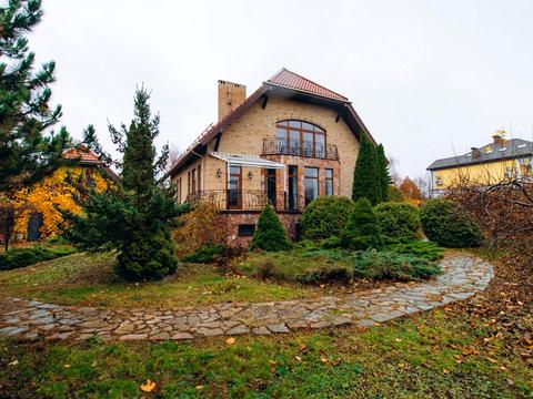 будинок за адресою Лісники