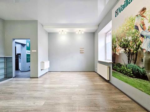 комерційна за адресою Богдана Хмельницького бульв., 4