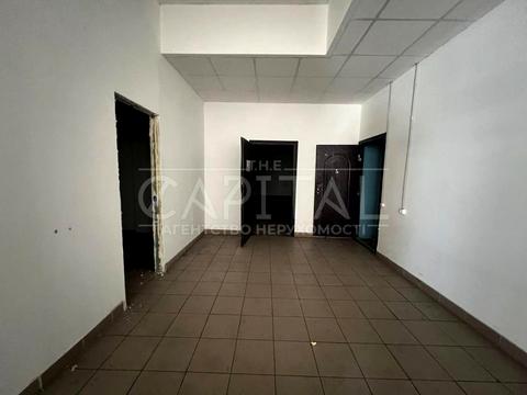 комерційна за адресою Андрія Верхогляда вул. (Михайла Драгомирова), 18-Б