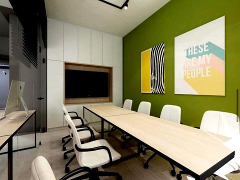 комерційна за адресою Володимирська вул., 81-Б