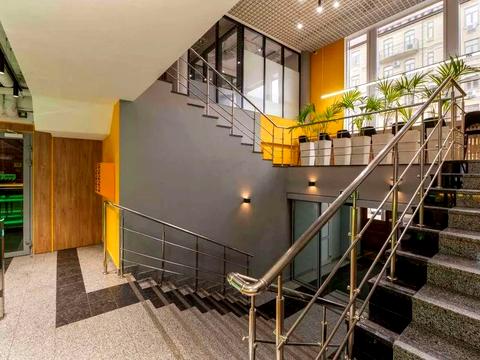 комерційна за адресою Боричів Тік вул., 35в