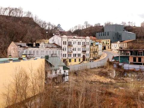 комерційна за адресою Боричів Тік вул., 35в