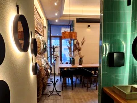 комерційна за адресою Приморський бульв., 7